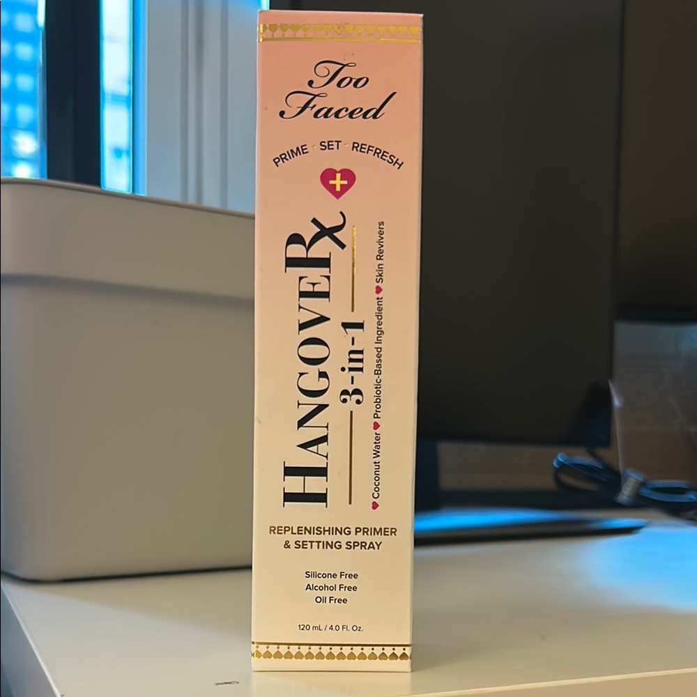 Too Faced Hangover 3-in-1 Replenishing Primer & Setting Spray - White
